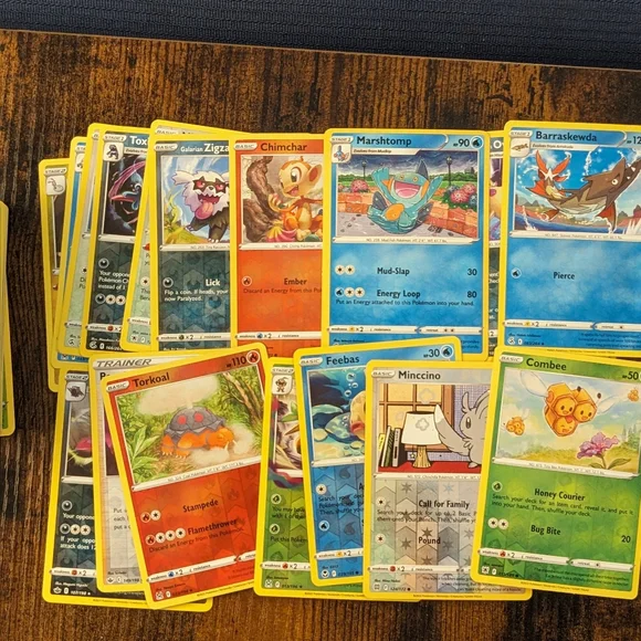 200 Pokemon Cards Lot - Pokemon Trading Cards Collection Sword And Shield bulk - Picture 4 of 15